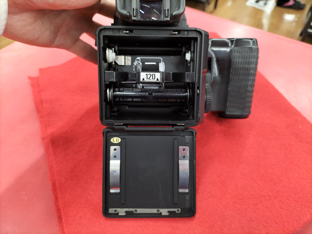 Mamiya 中判 ストラップとカメラケース Mamiya 中判 ストラップとカメラケース Mamiya 中判カメラ用