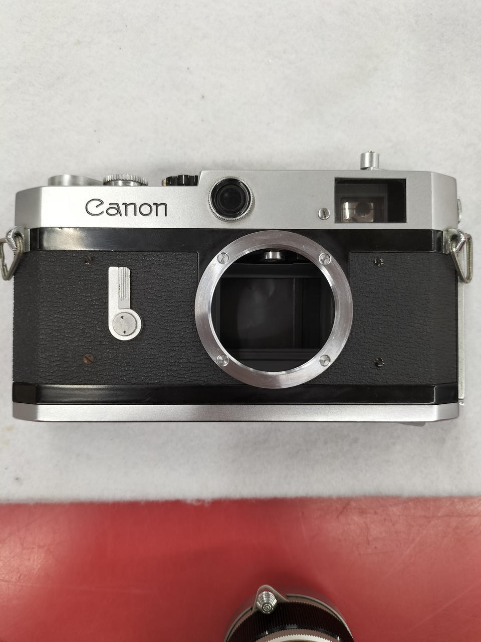 超美品 キャノン AE-1 シルバー フィルムカメラ モルト新品交換済 C713 Amazon | Canon AE-1 シルバー | 一眼レフカメラ 通販
