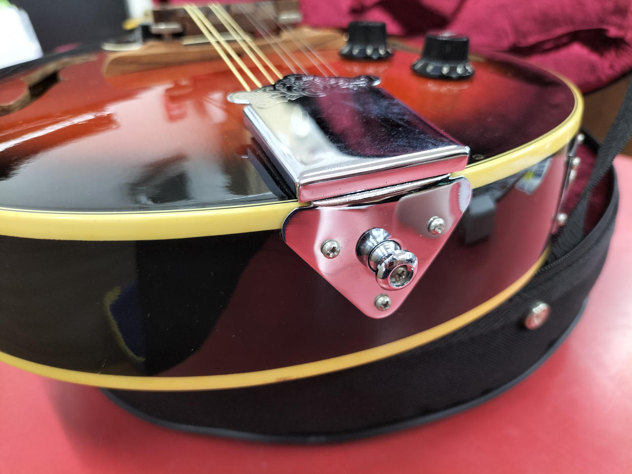 Samick エレキマンドリン 専用ハードケース付き サミック(SAMICK)|エレキマンドリン|HARDOFFオフモール（オフモ