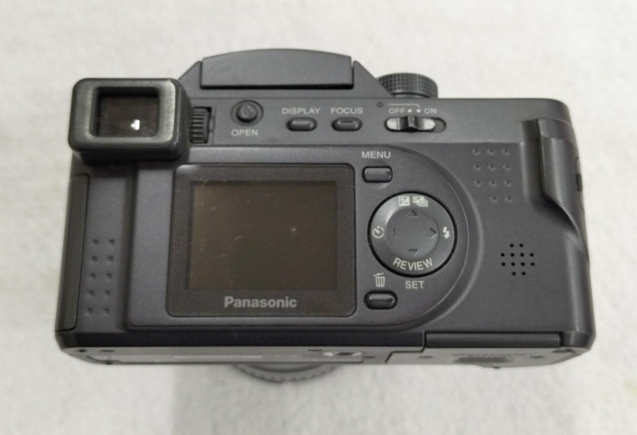 Panasonic DMC-FZ1 コンパクトデジタルカメラ　フルセット動作OK オールドデジカメの凱旋：パナソニックLUMIX DMC-FZ1（2002年