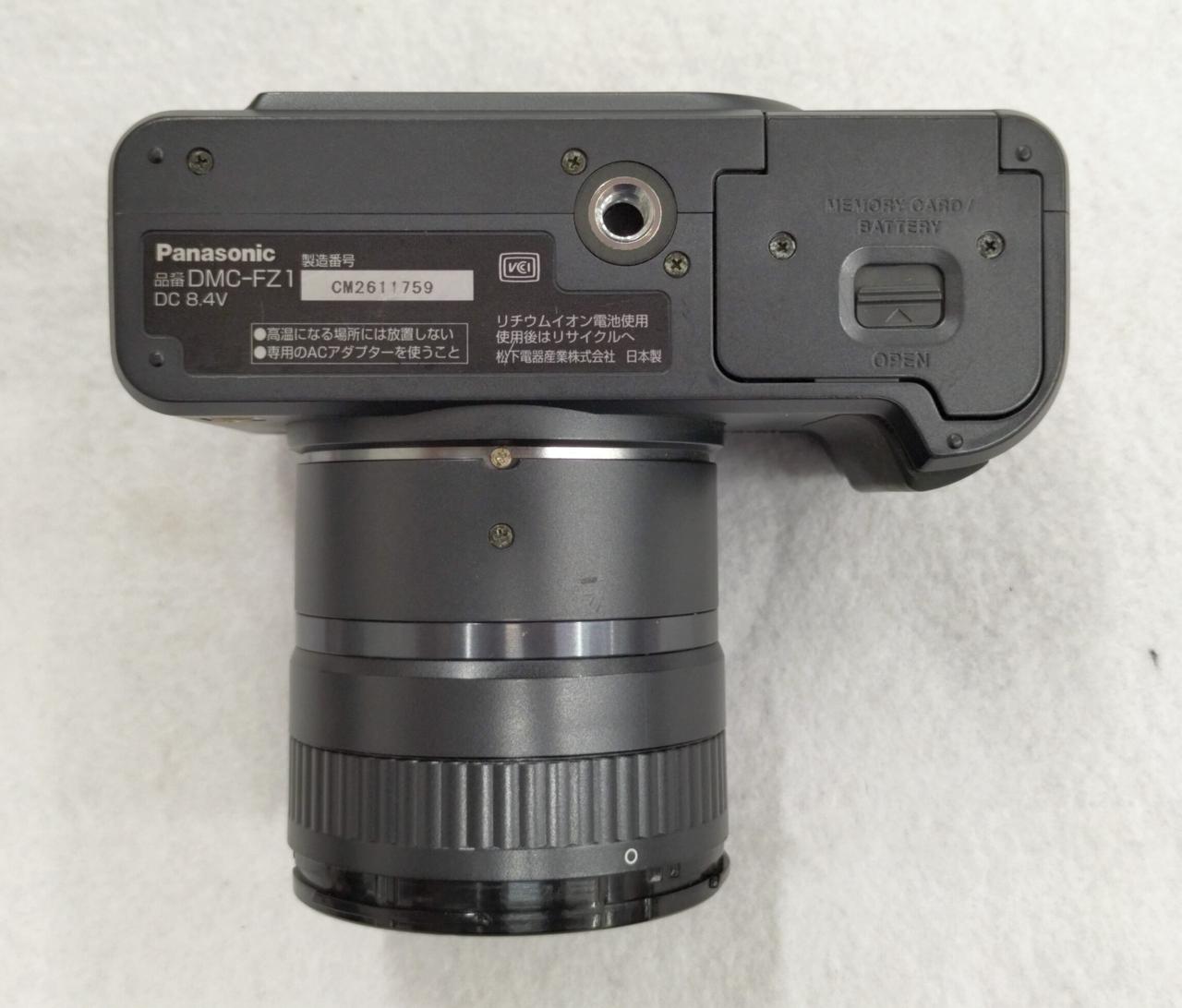 Panasonic DMC-FZ1 コンパクトデジタルカメラ　フルセット動作OK オールドデジカメの凱旋：パナソニックLUMIX DMC-FZ1（2002年