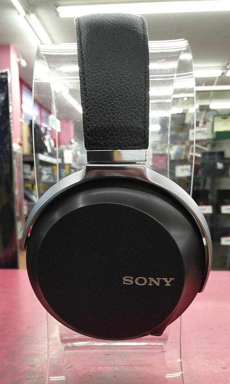 クリアスタンドは付属しません