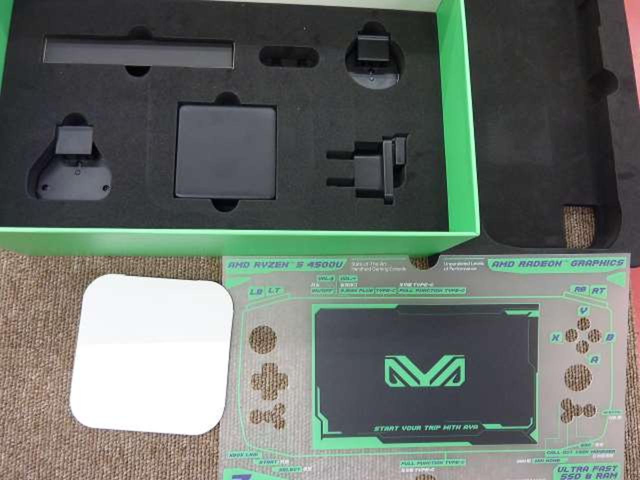 USBケーブル、国外変換端子１つ不足か