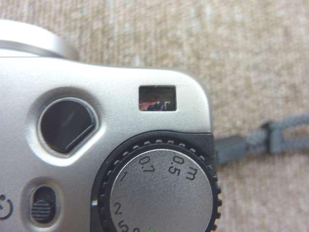 液晶画面、変色？