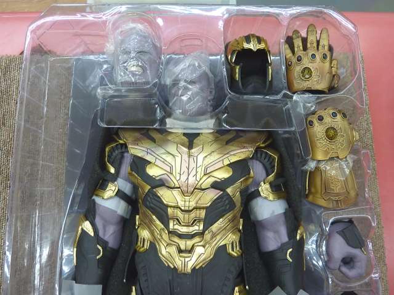 ホットトイズ　アベンジャーズ：サノス（バトルダメージ版）【新品・未開封】 ホットトイズ 1/6 エンドゲーム サノス バトルダメージ版 未開封