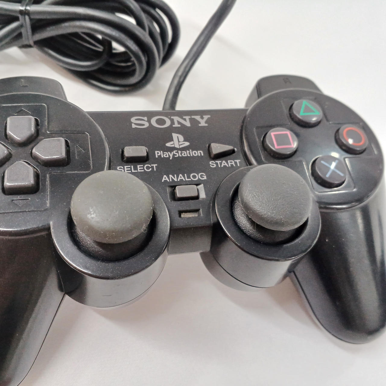 左スティックにやや劣化,ベタつきあり