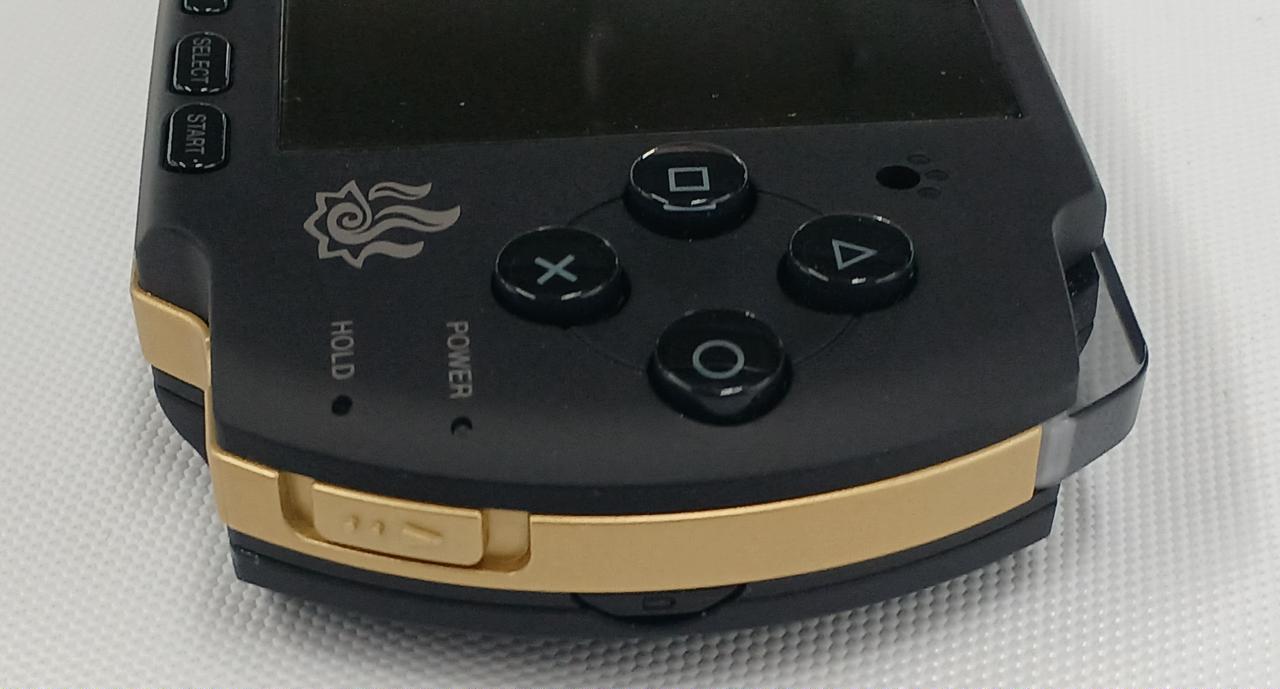 健chris 専用　SONY  PSP-3000 ジンオウガモデル SONY (ソニー) PSP バイブラントブルー PSP-3000 動作確認済み