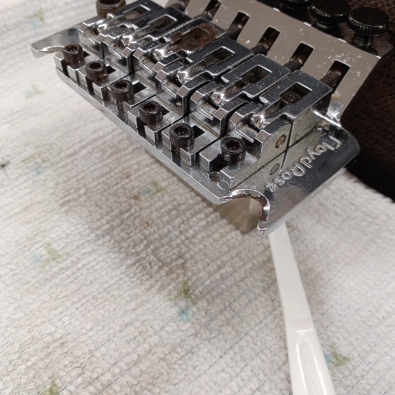 ナイフエッジにサビ、削れあり