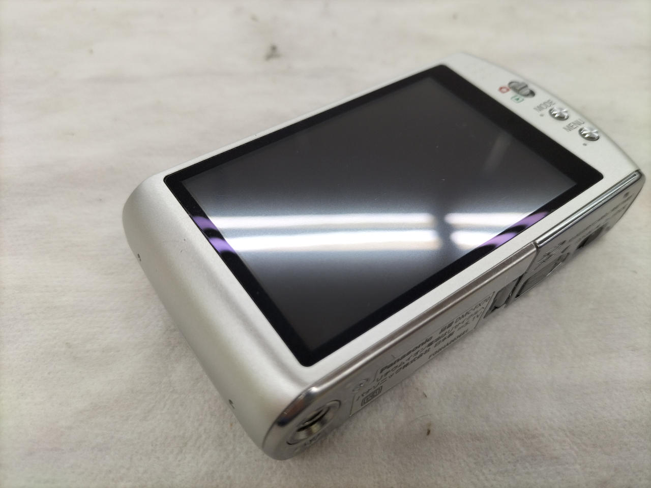 液晶画面コキズあり