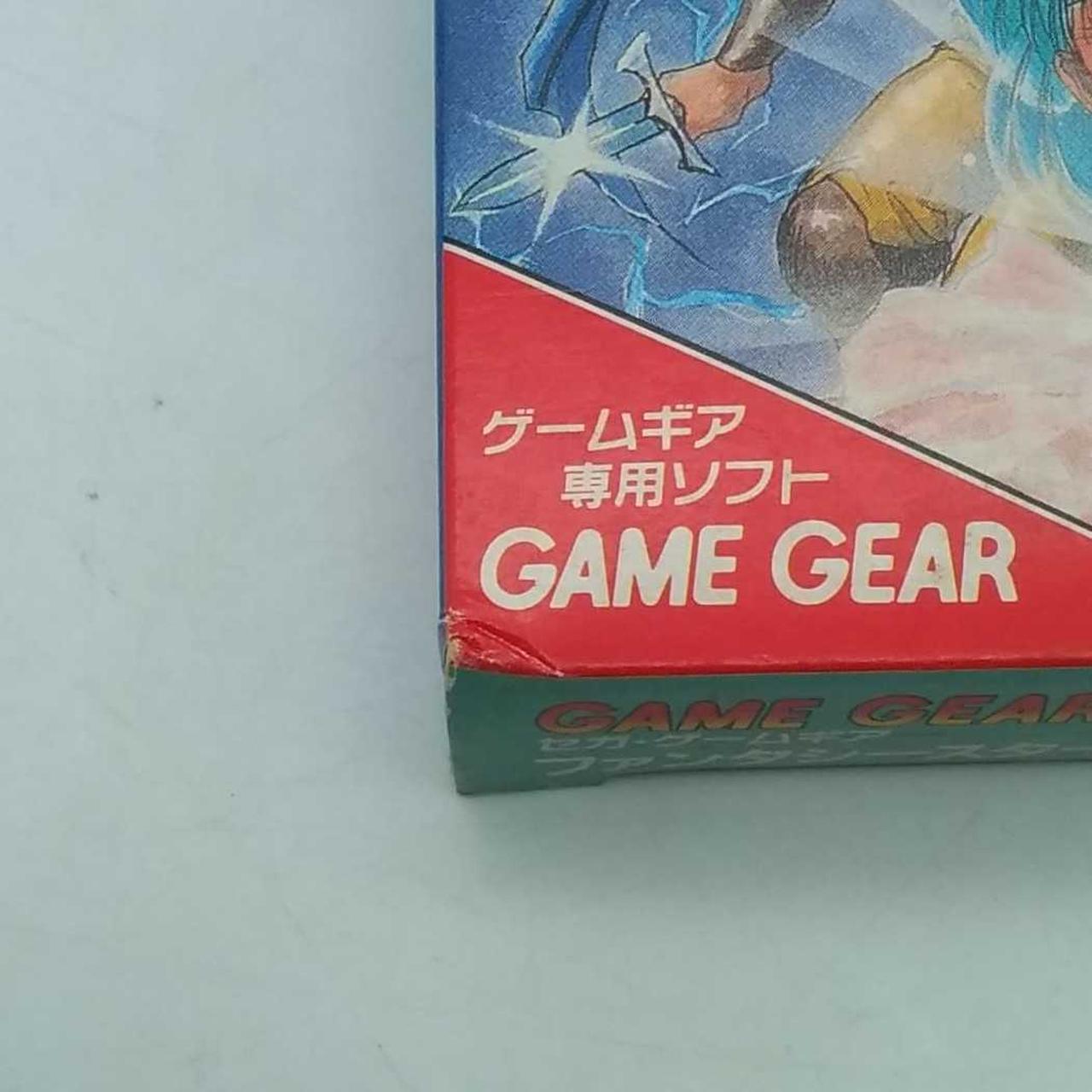 外箱に潰れあります。