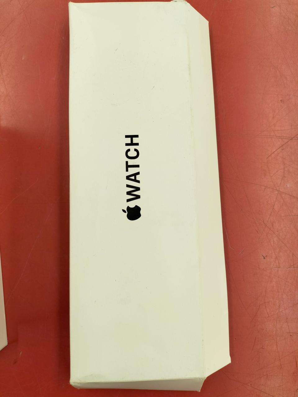 外箱にダメージあります。