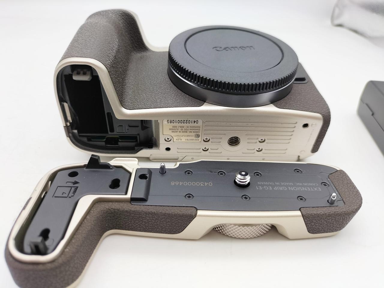 本体のバッテリー蓋欠品です!別売グリップ