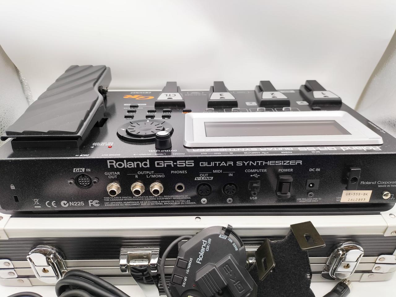 Roland ギター シンセサイザー GR-55 ピックアップ付属 GK-3 Roland GR-55 Guitar Synthesizer Black With GK-3 Divided