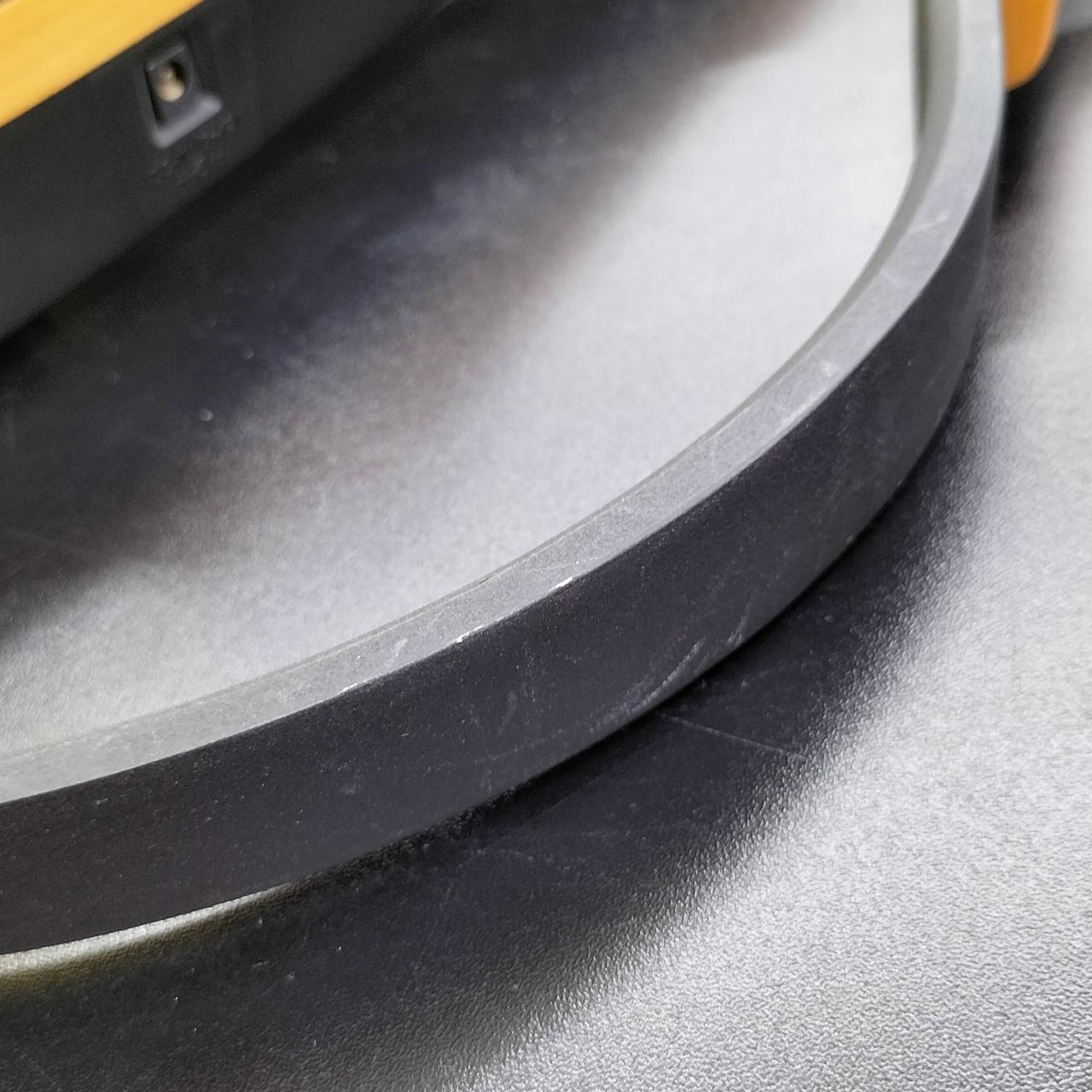 キズあります。