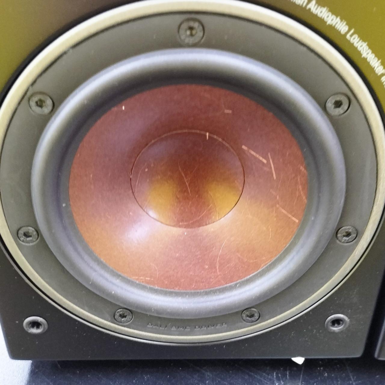 キズあります。