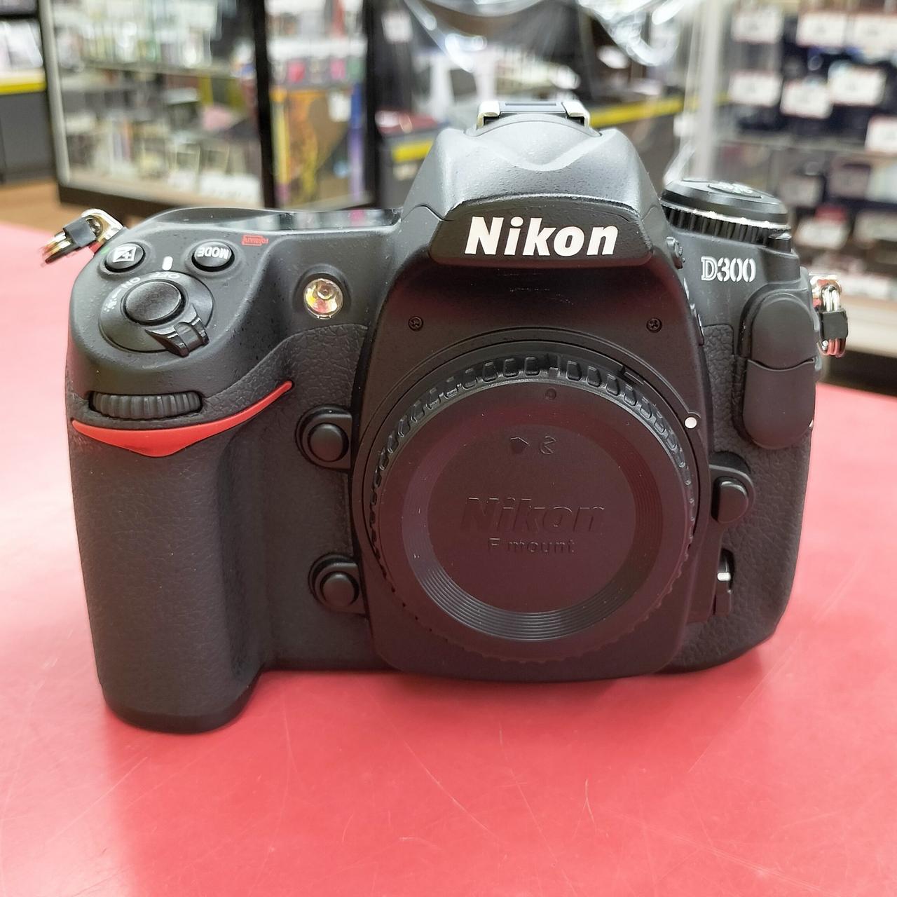 Nikon D300デジタル一眼レフカメラ Amazon | Nikon デジタル一眼レフカメラ D300 AF-S DX18-70G