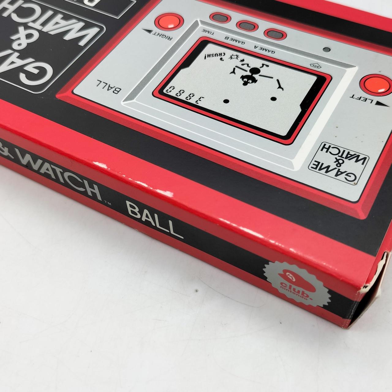 外箱にダメージあります。