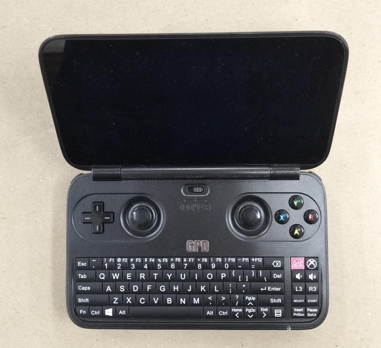 【美品】GPD WIN（初代）UMPC 特集】初代を全面否定して生まれたポータブルWindowsゲーム機「GPD WIN