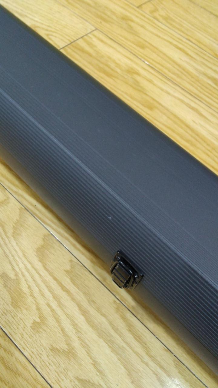 ケースに白いキズ有ります