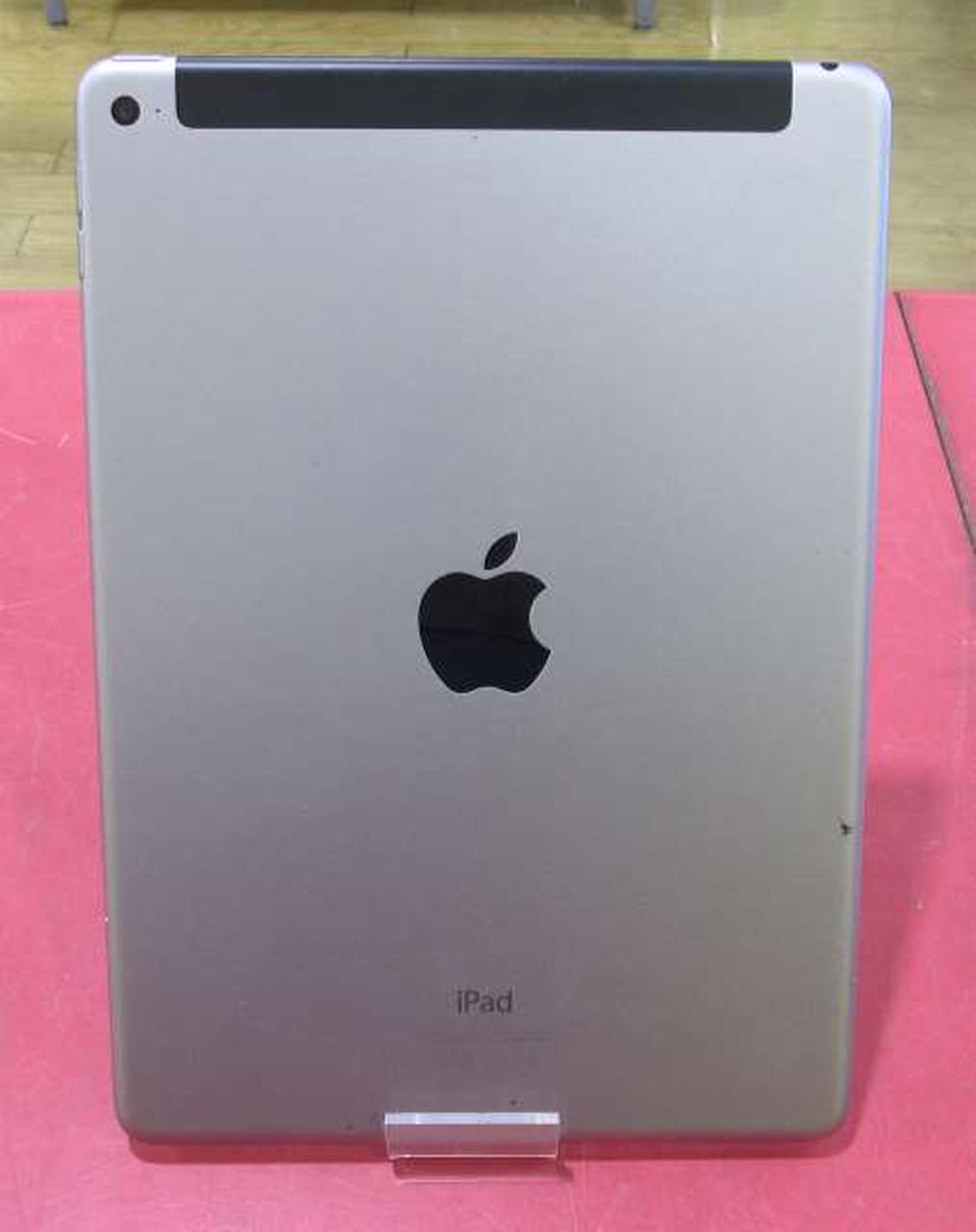 背面に汚れあります。