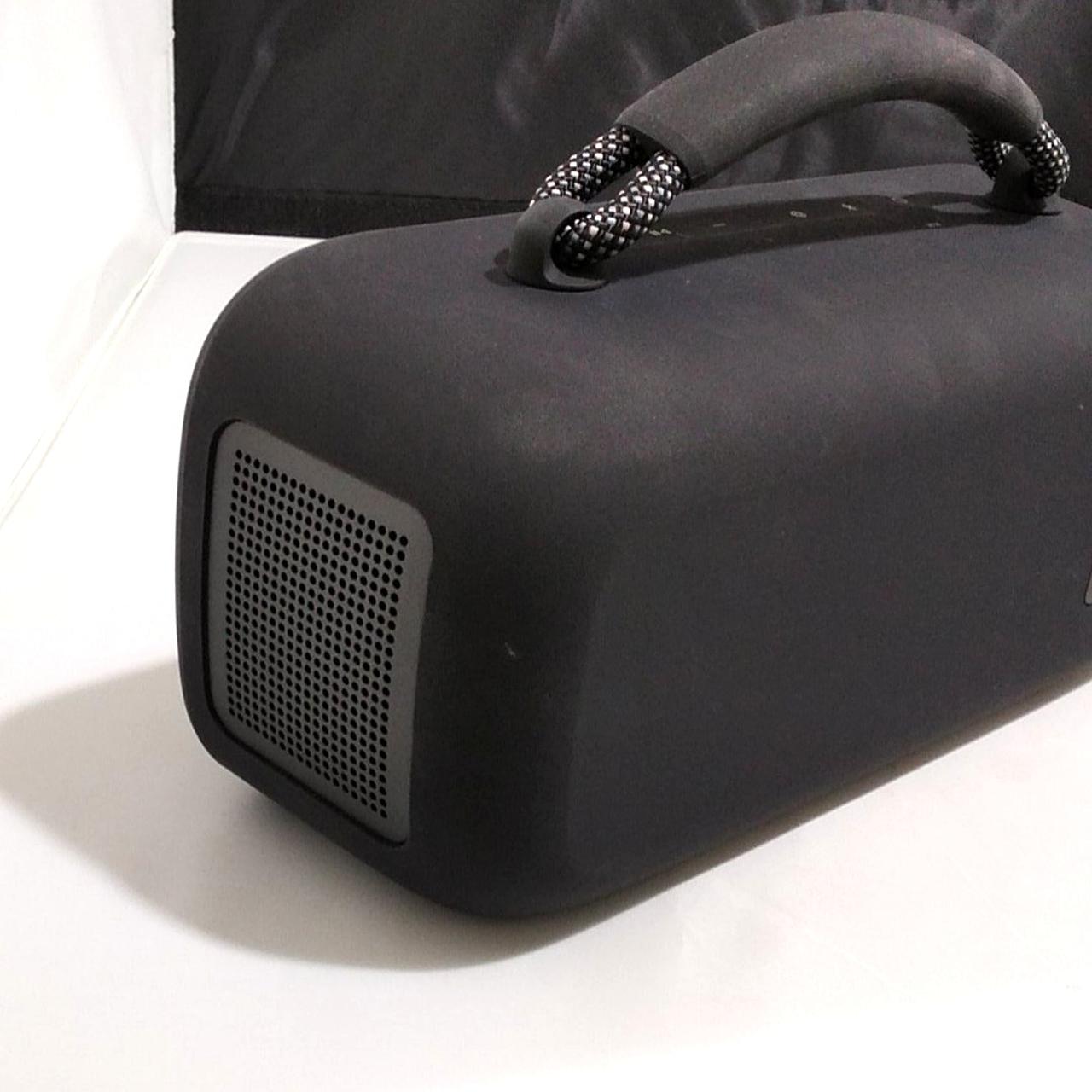 マットな質感、多少擦れがございます