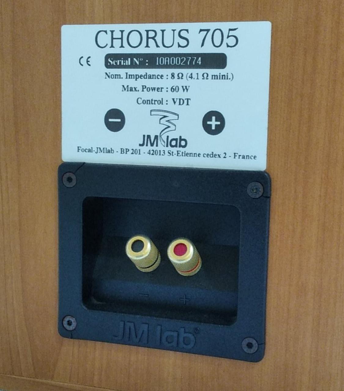 ネジ周りに割れ有ります