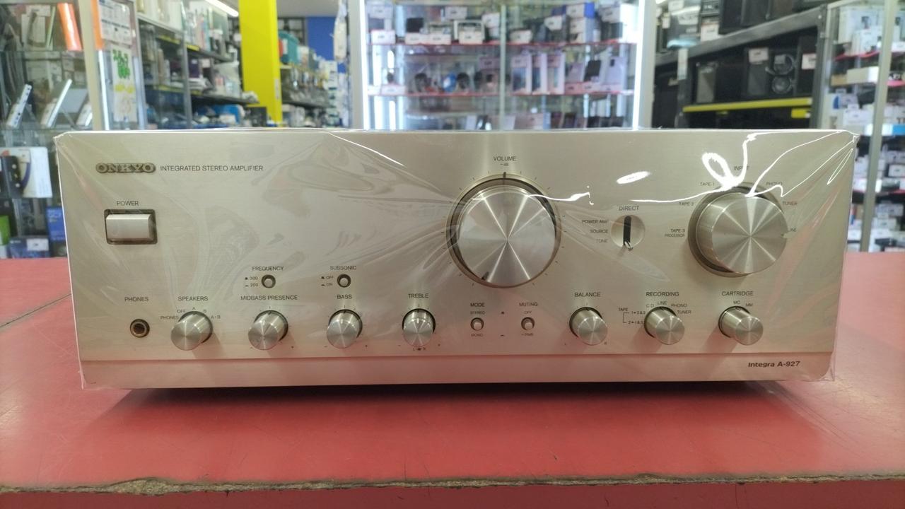 プリメインアンプ Accuphase/プリメインアンプ/E-280のご紹介です。