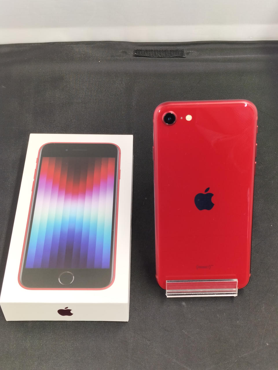 APPLE 型番：MMYL3J/A IPHONE SE (第3世代)