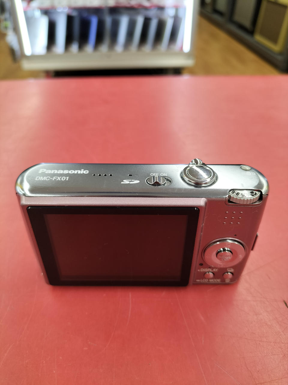 Panasonic Lumix DMC-FX01 Digital Camera w/Panasonic Battery