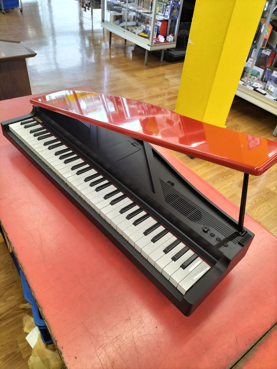 電子ピアノ　korg mioroPIANO Amazon | KORG MICROPIANO マイクロピアノ ミニ鍵盤61鍵 レッド