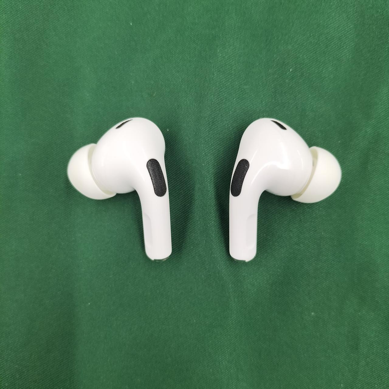 AirPods Pro第2世代 2025年5月交換 美品 MQD83J/A 楽天市場】