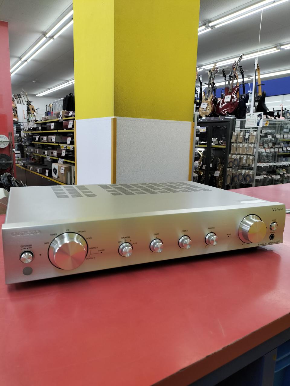 ONKYO オンキョー A-5VL プリメインアンプ オーディオアンプ アンプ Amazon.co.jp: ONKYO プリメインアンプ 90W+90W (シルバー) A