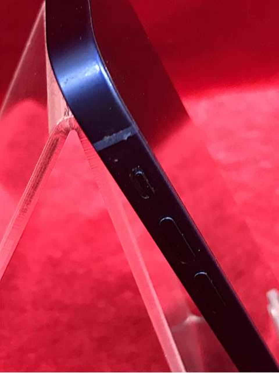 擦りキズあります。