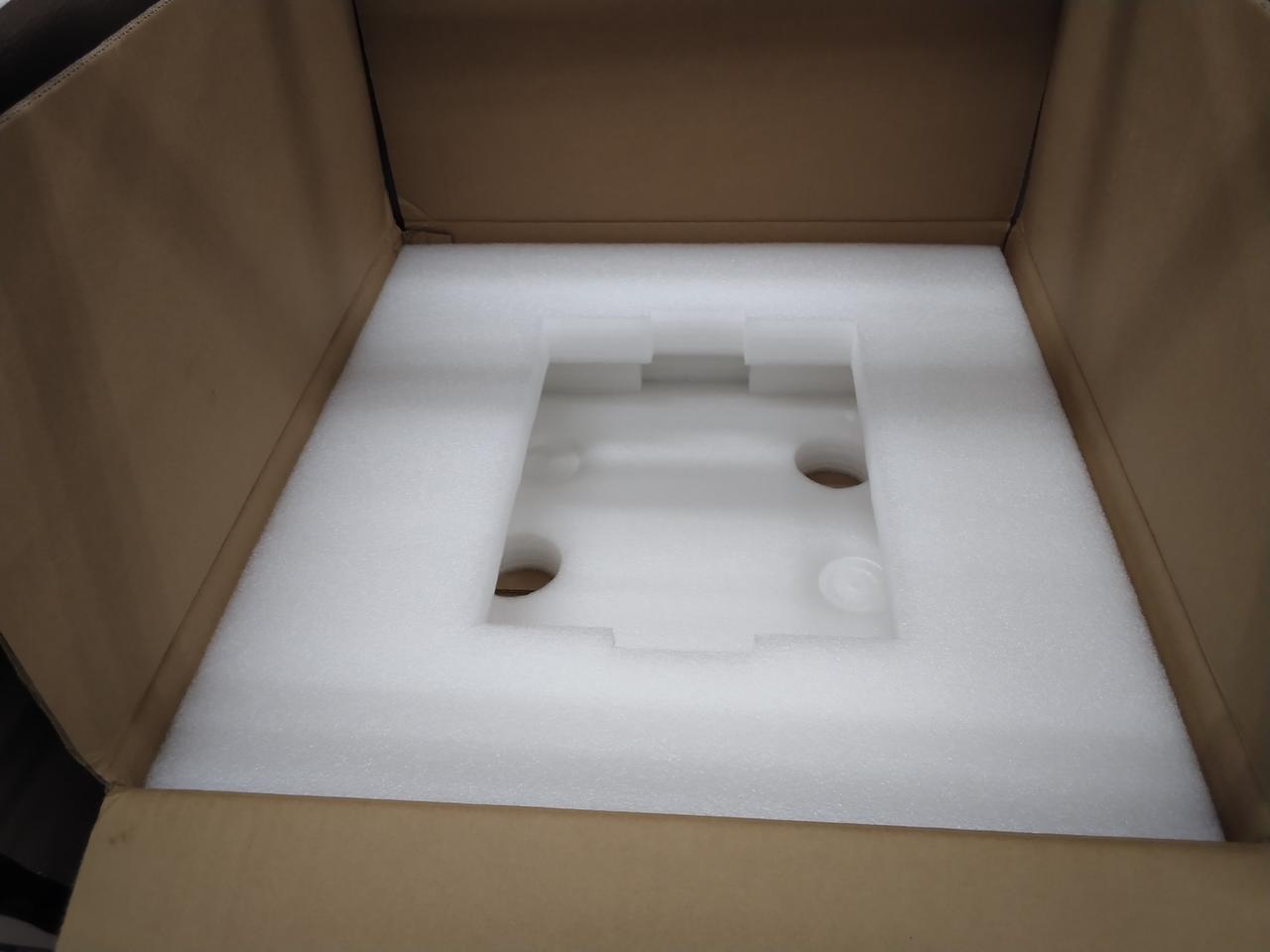 この箱に入れてお送りいたします。