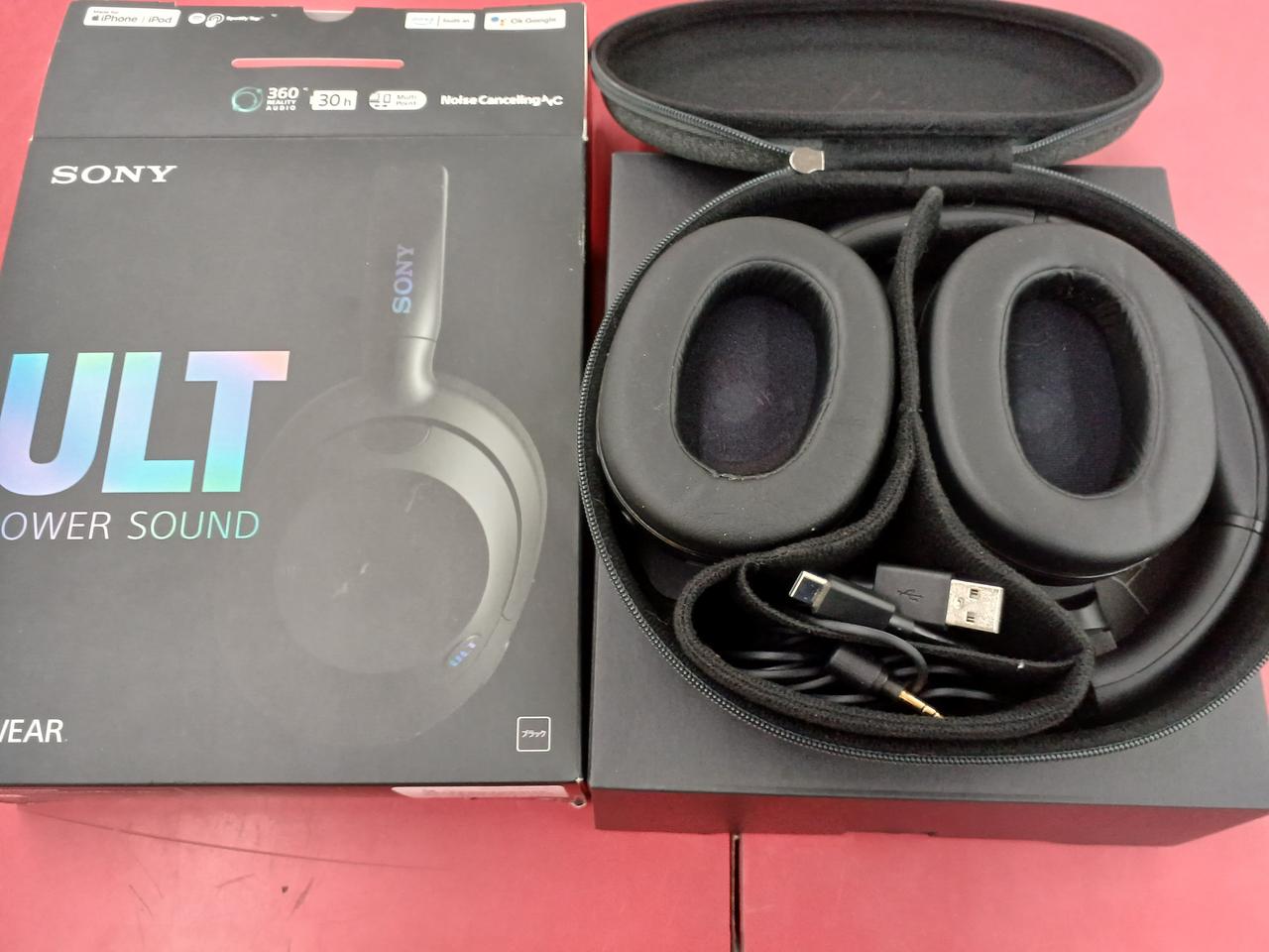 SONY新品同様　ブラック ワイヤレスヘッドホン Amazon.com: Sony Foldable Headphones with Smartphone Mic and