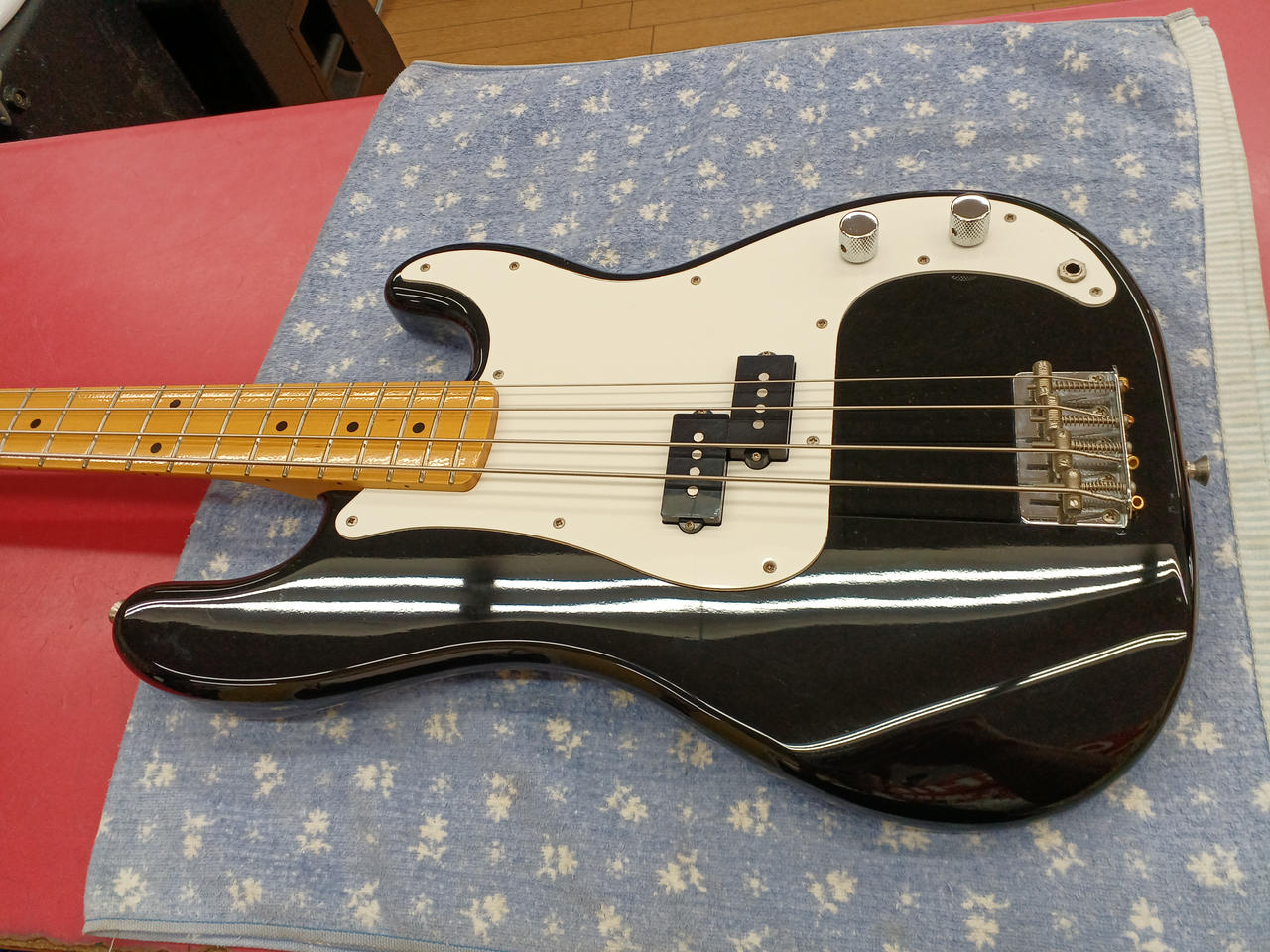 CoolZ ZPBシリーズ セール品情報】エレキベース Cool Z / ZPB-V/R 1点限りのお買得