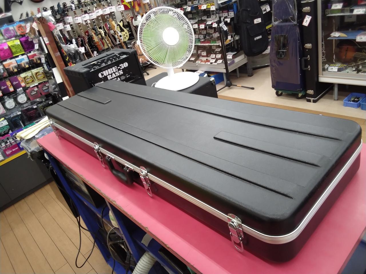 エレキベース 汎用ハードケース メーカー不明 ノーブランド 71kZvonTGUL._UF350,350_QL80_.jpg
