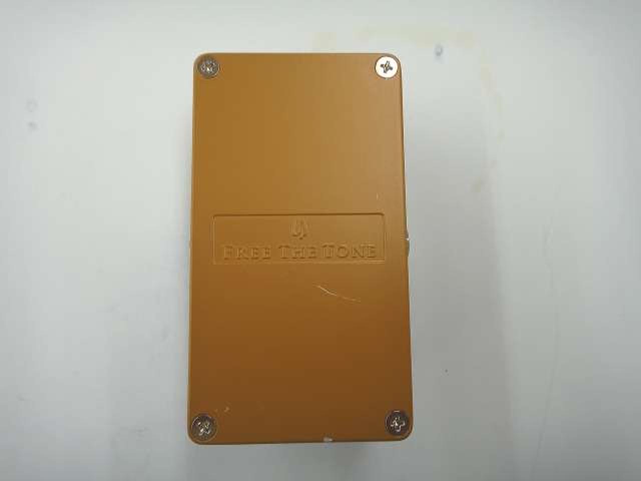 キズあります。ゴム足欠品です。