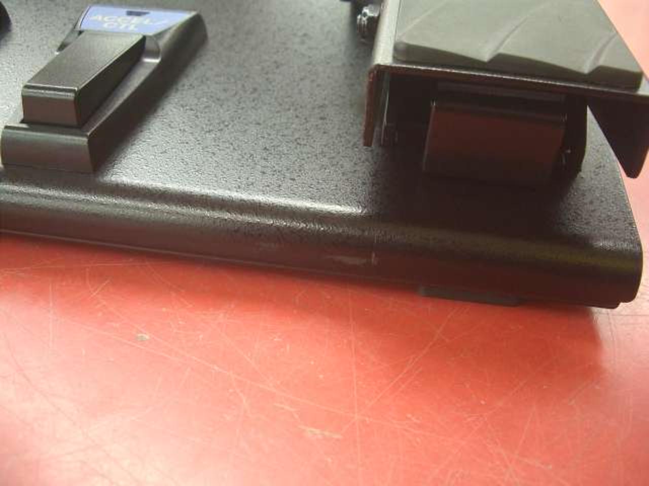 キズあります。