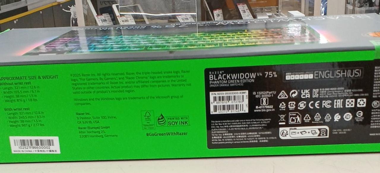 非売品 超レア美品　Razer ゲーミングパーカー 非売品 超レア美品 Razer ゲーミングパーカー