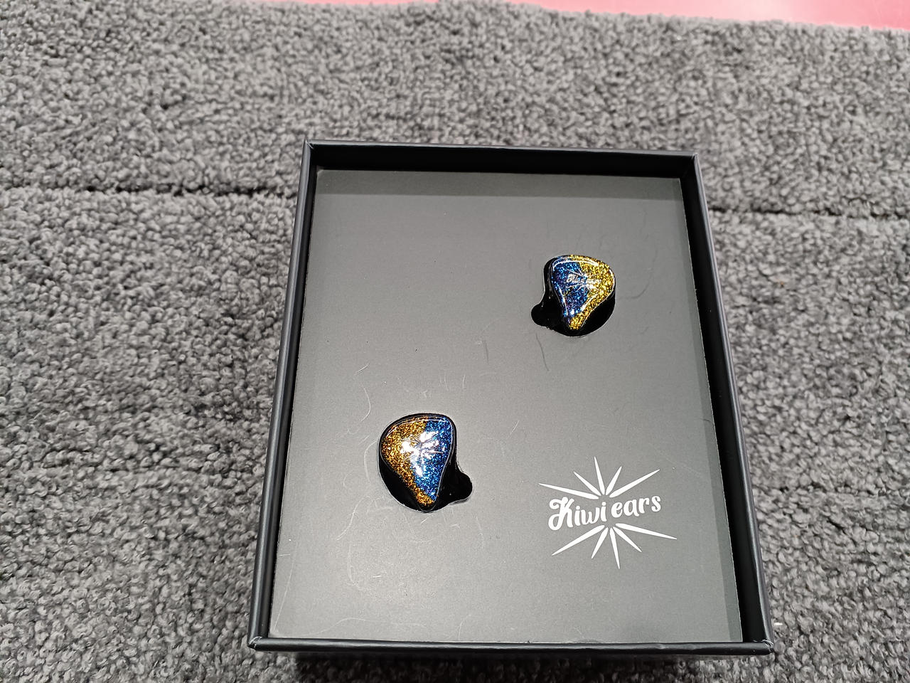 中箱を開けたところ