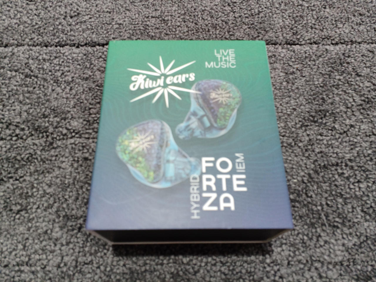 リケーブル仕様のイヤホン