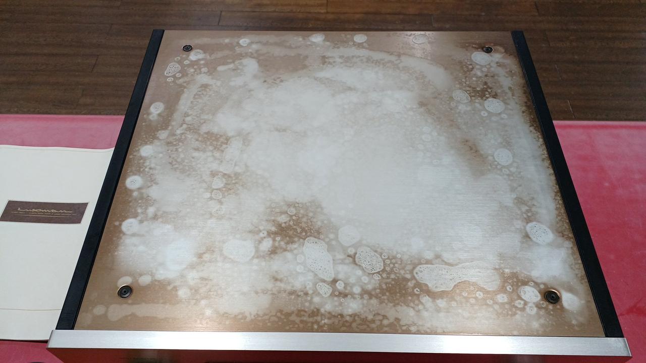 塗装（？）の剥がれあり。