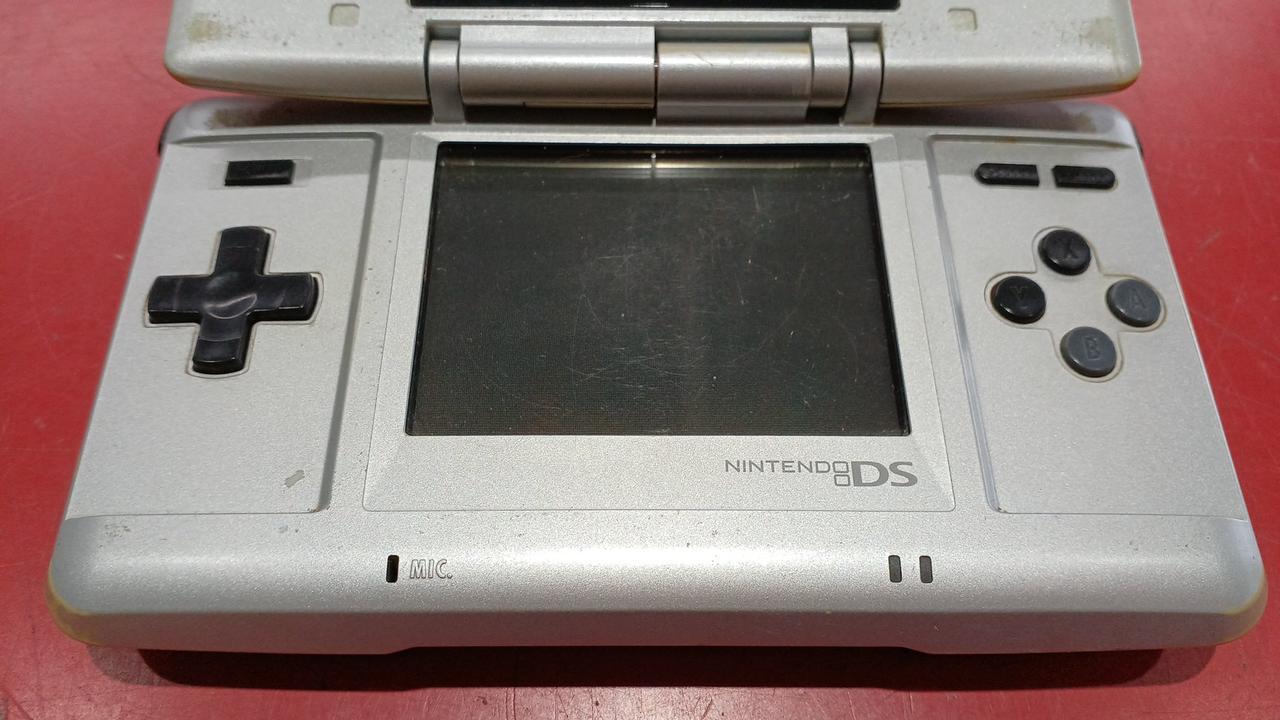 下画面の下部に表示異常があります。