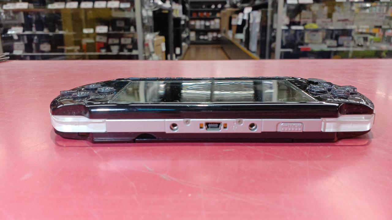 〇ボタンが引っかかって正常動作しません。