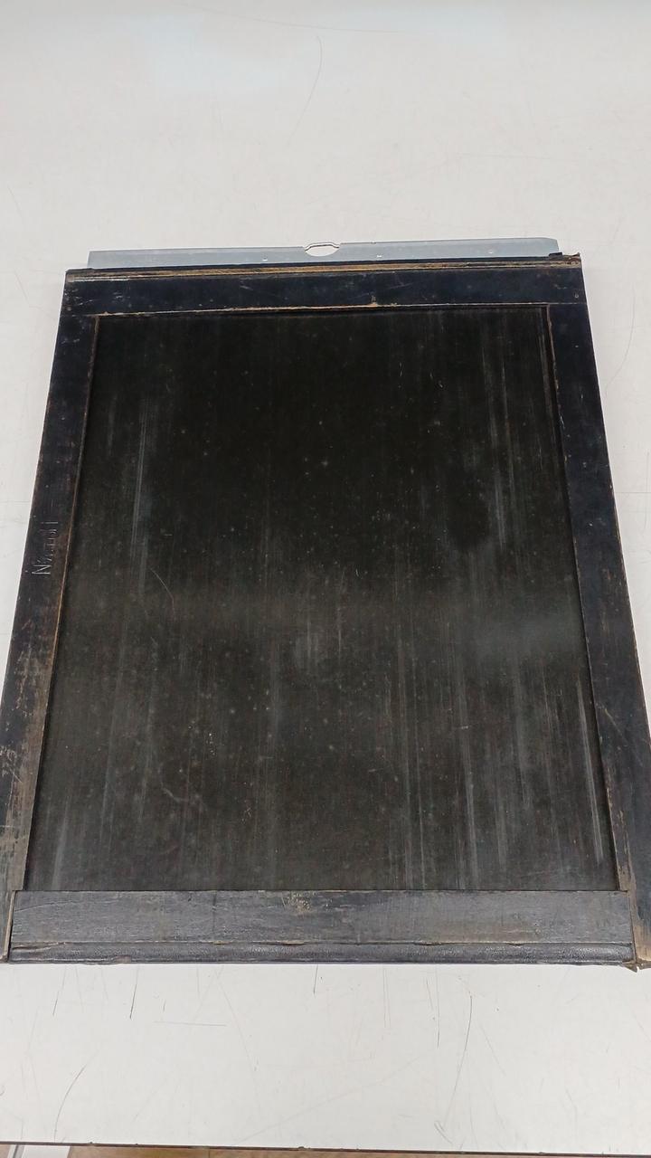 全体的にかなり傷んでます。