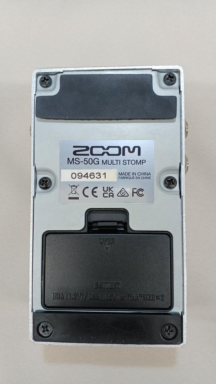 単三電池2本でも動きます。