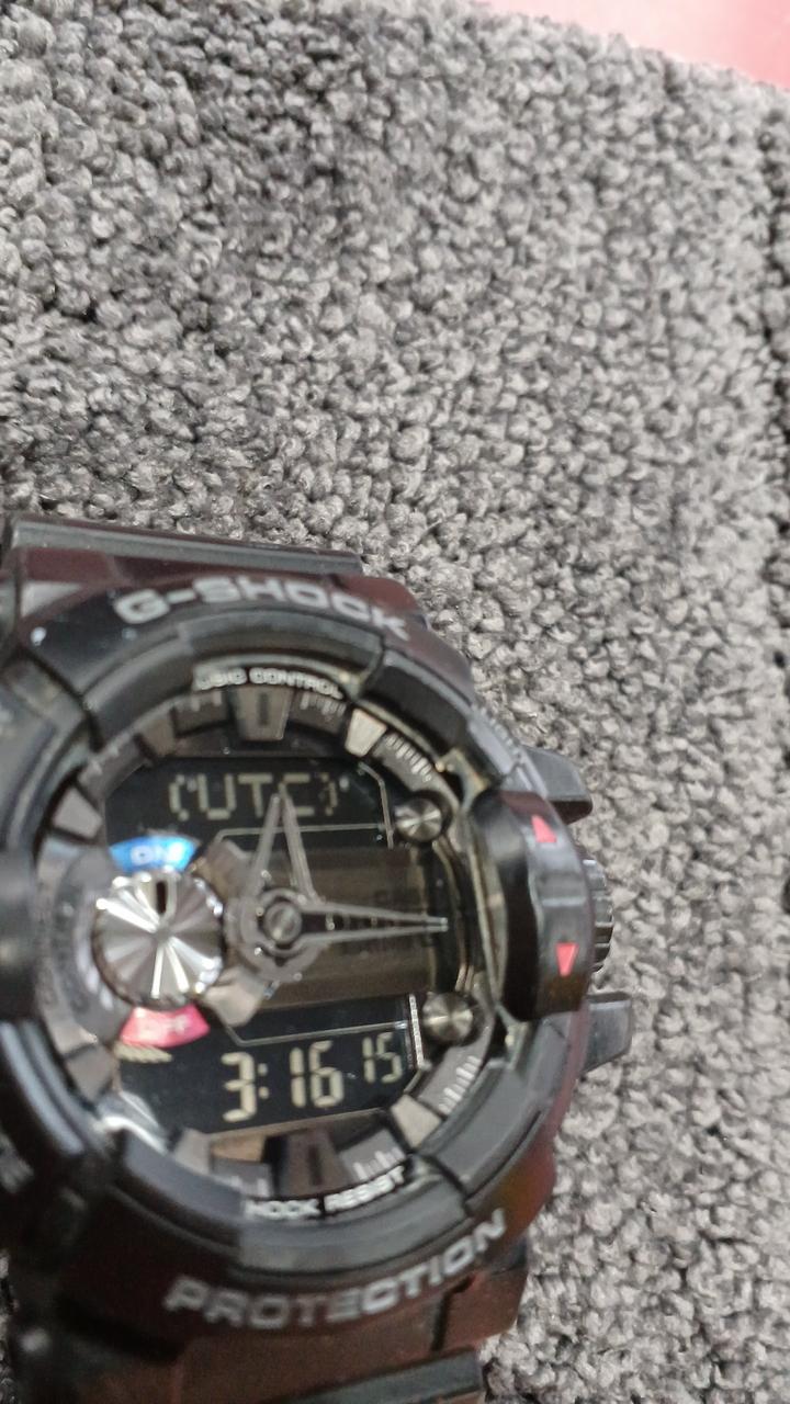 ガラスとボディの境目に取り切れない汚れ