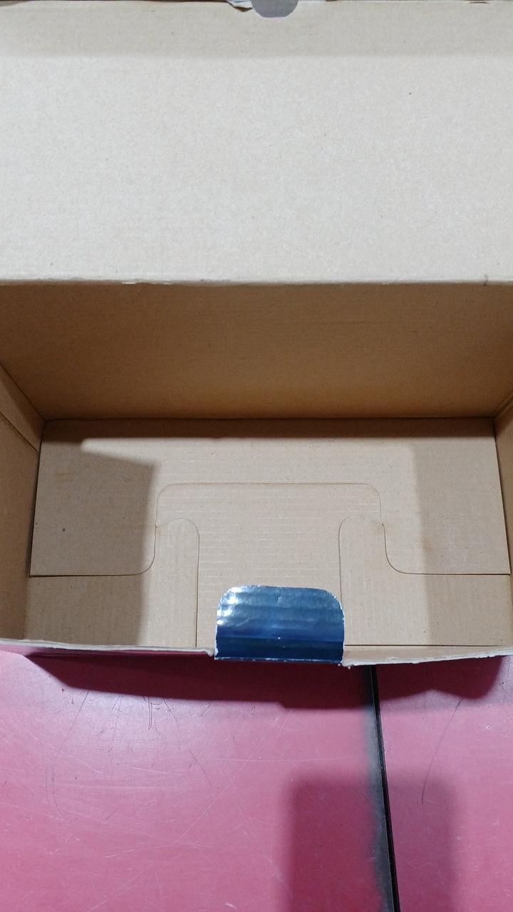 仕切りの紙がありません