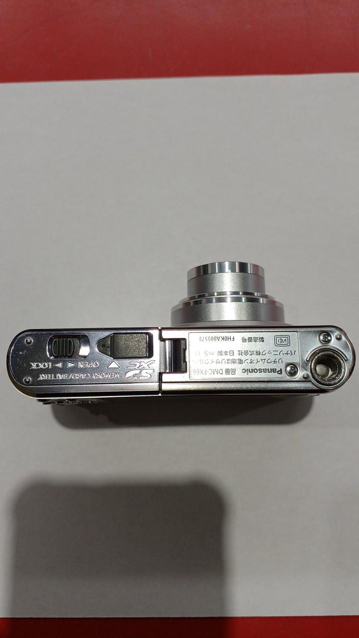デジタルカメラ PanasonicDMC-FX66 シルバー 概要 デジタルカメラ DMC-FX66 | LUMIX（ルミックス） ミラー